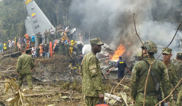 Military Transport Plane Crashes in Southwestern Colombia, 77 Rescued