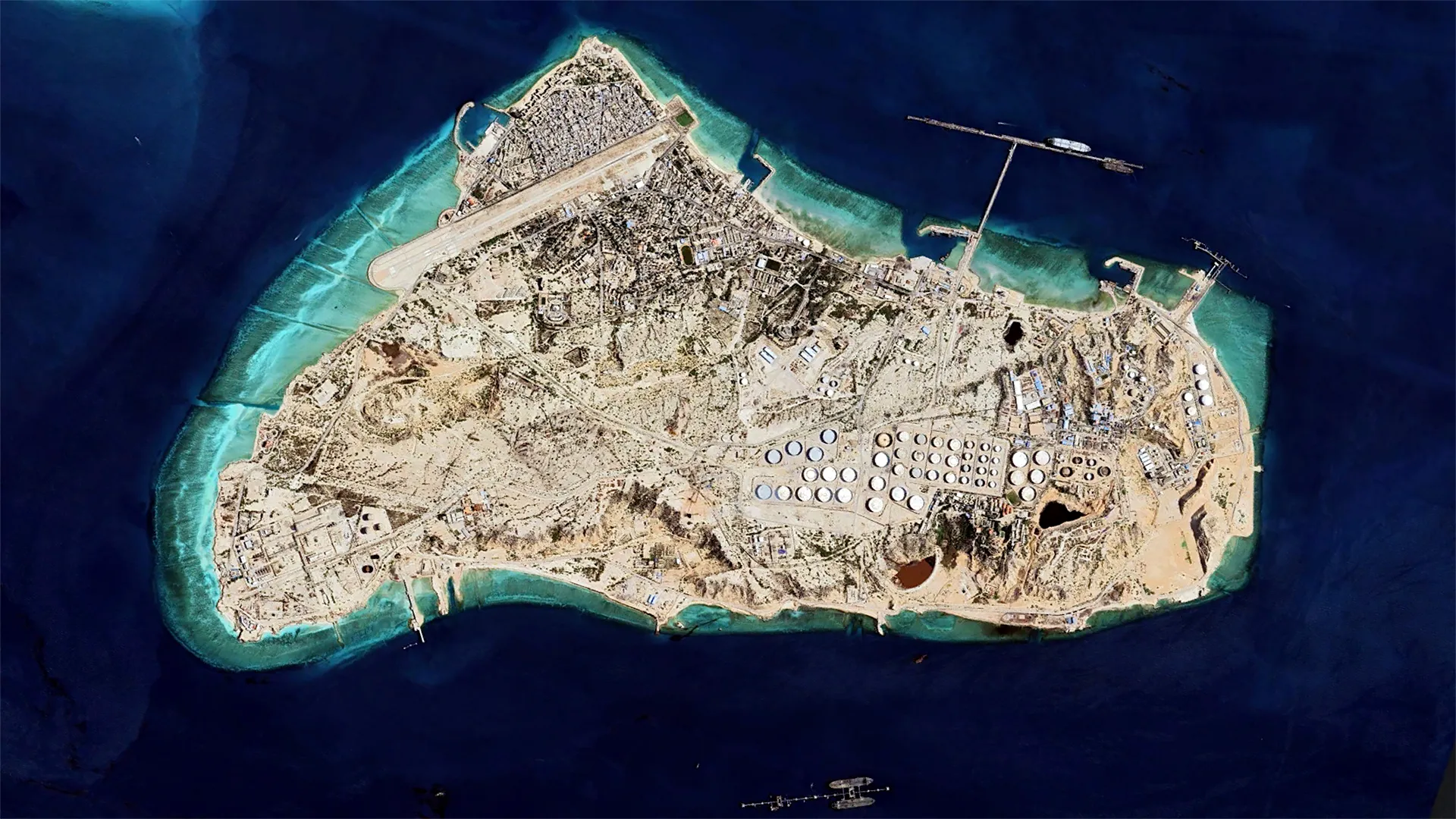 अमरीका ने ईरान के खर्ग द्वीप पर भीषण बमबारी की, द्वीप पर मौजूद सभी सैन्य ठिकाने पूरी तरह नष्ट करने का दावा किया