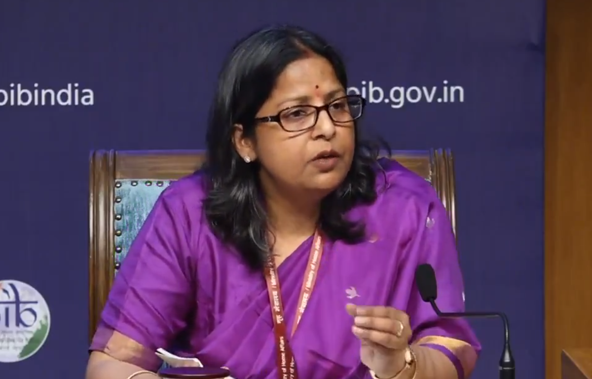 रिफाइनरियां पूरी क्षमता से संचालित, कच्चे तेल व एलपीजी का पर्याप्त भंडार है: सरकार