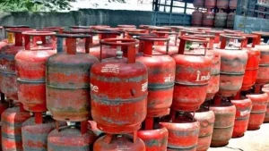 Govt Orders Refineries to Boost LPG Production