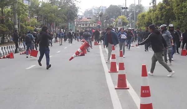 Sunday witness clash between UML supporters and Police in Kathmandu