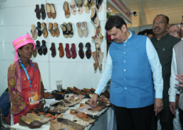 Maharashtra CM Devendra Fadnavis visits Mahalakshmi Saras exhibition in Nagpur