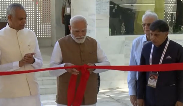 गुजरात दौरे पर प्रधानमंत्री मोदी, कोबा में सम्राट संप्रति संग्रहालय का किया उद्घाटन