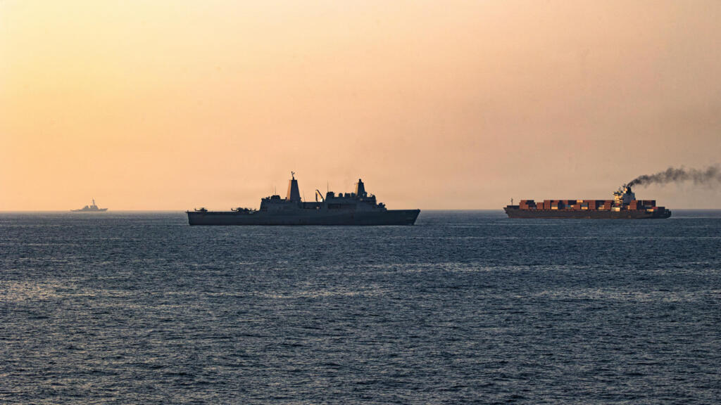 White House signals extended naval blockade on Iran amid rising tensions