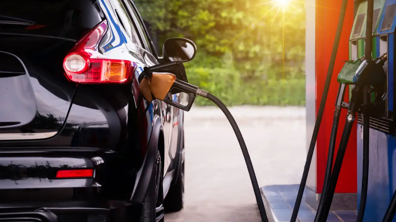 Delhi Government bans fuel supply to vehicles without valid PUC certificate