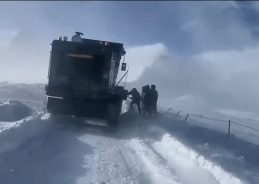 Indian Army, BRO clear route along Dongkya La; evacuation of tourists from Lachen