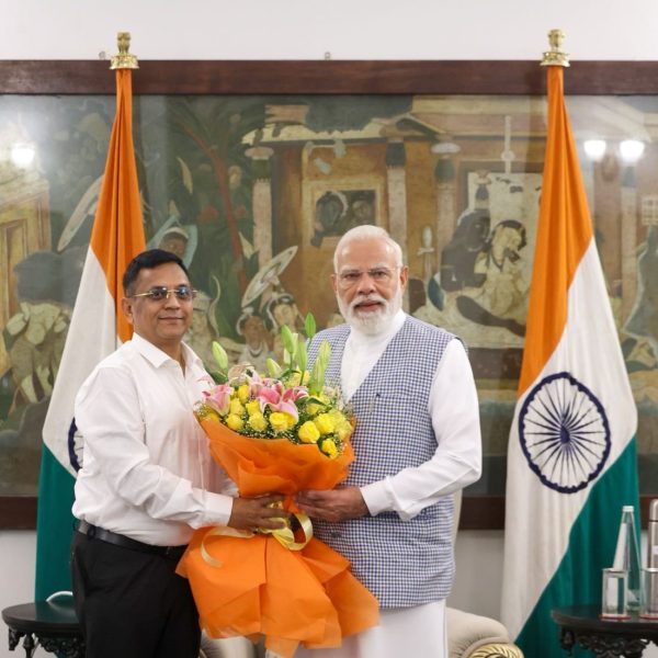 PM Narendra Modi meets newly appointed NITI Aayog Member Gobardhan Das