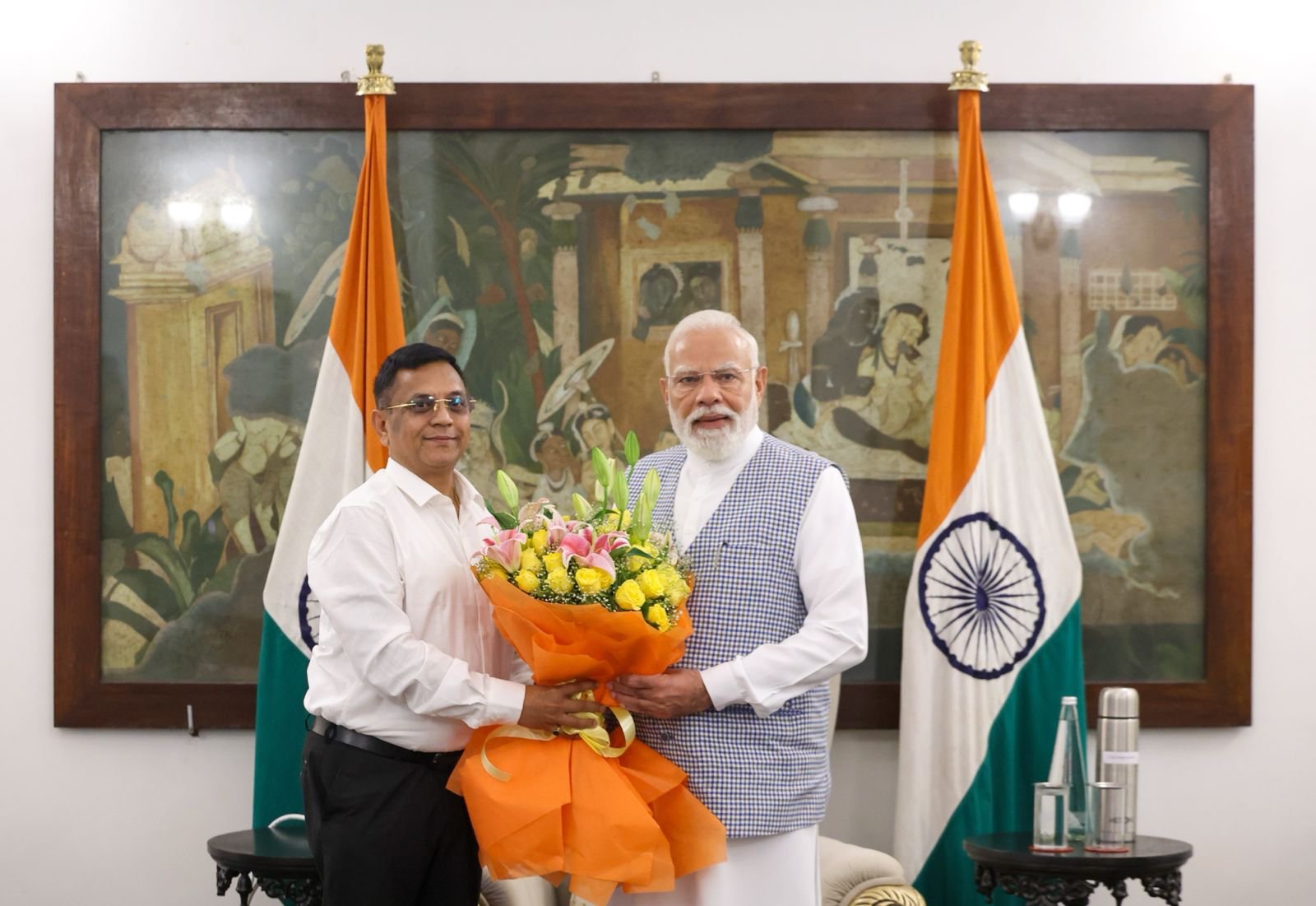 PM Narendra Modi meets newly appointed NITI Aayog Member Gobardhan Das