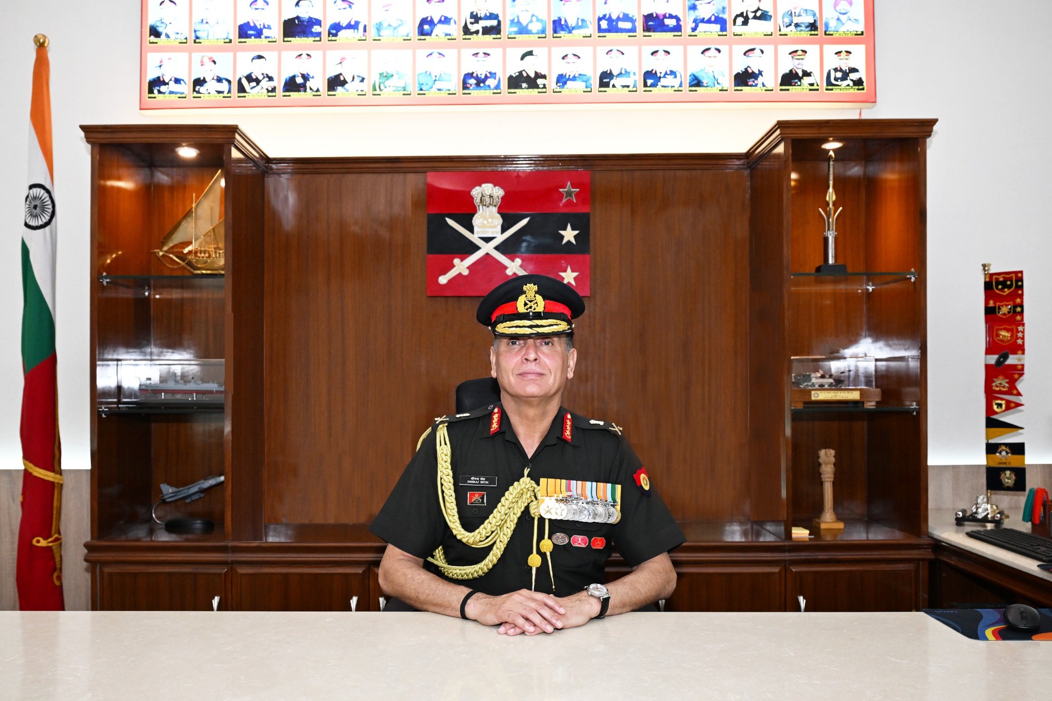 लेफ्टिनेंट जनरल धीरज सेठ ने सेना के उप प्रमुख का पदभार ग्रहण किया