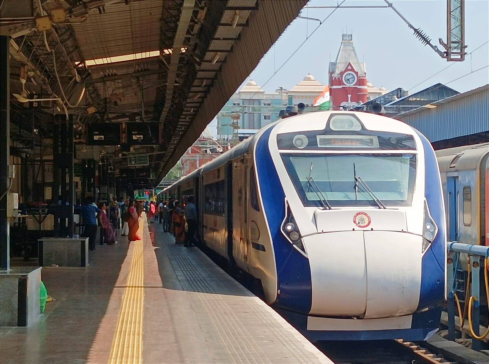 रेलवे बोर्ड ने पूर्वी तट रेलवे जोन से 7 स्टेशनों को स्थानांतरित करने का आदेश दिया