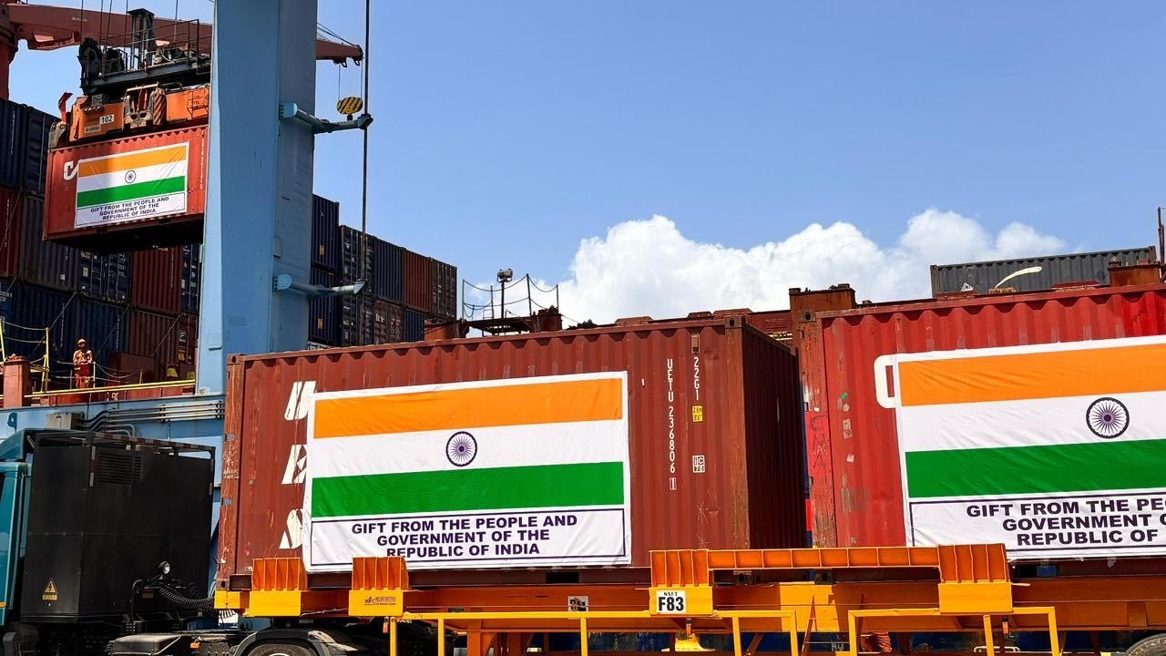 India dispatches consignment of 250 Metric Tonnes of foodgrains to Seychelles