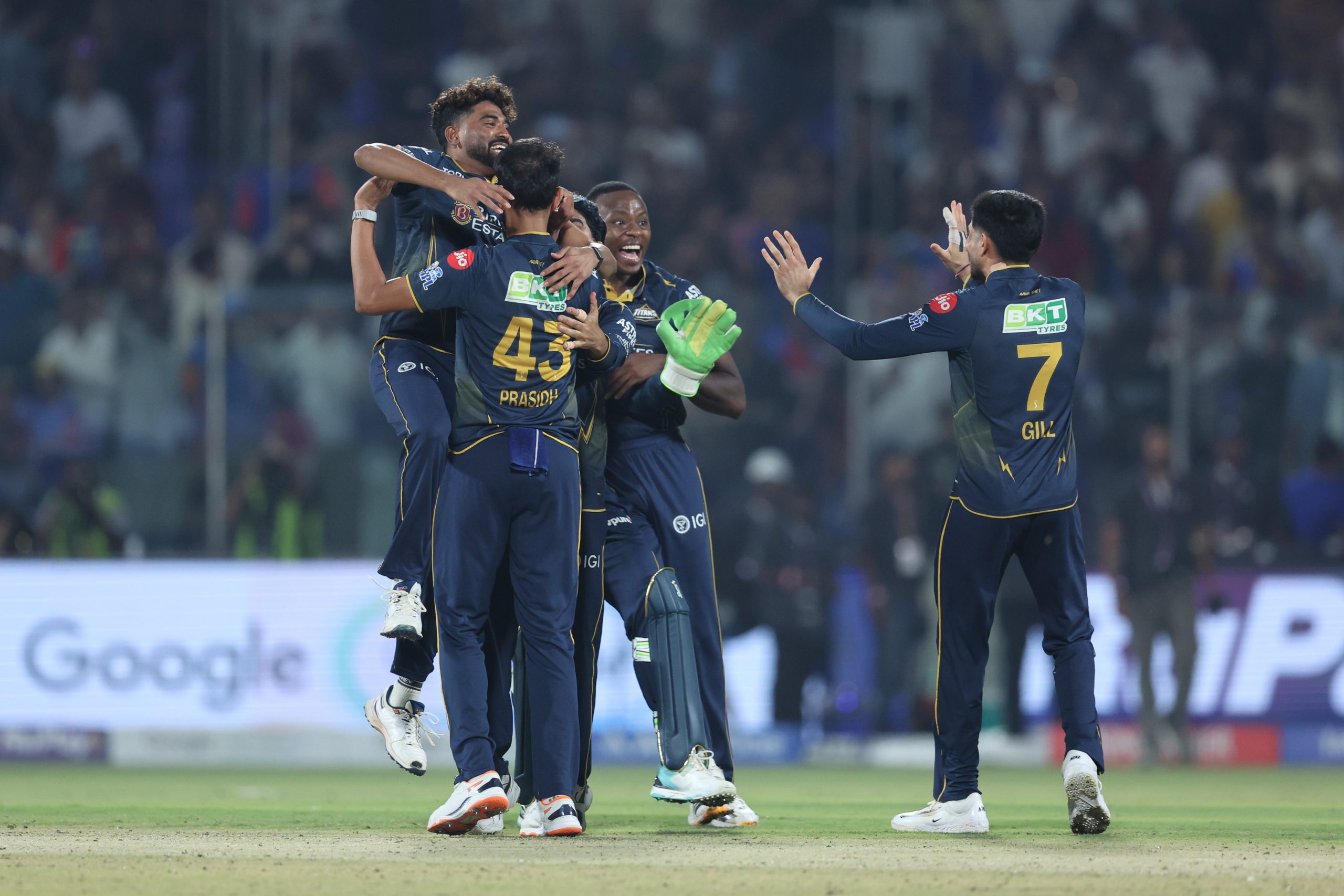 आईपीएल क्रिकेट में गुजरात टाइटन्‍स ने डेल्‍ही कैपिटल्‍स को एक रन से हराया