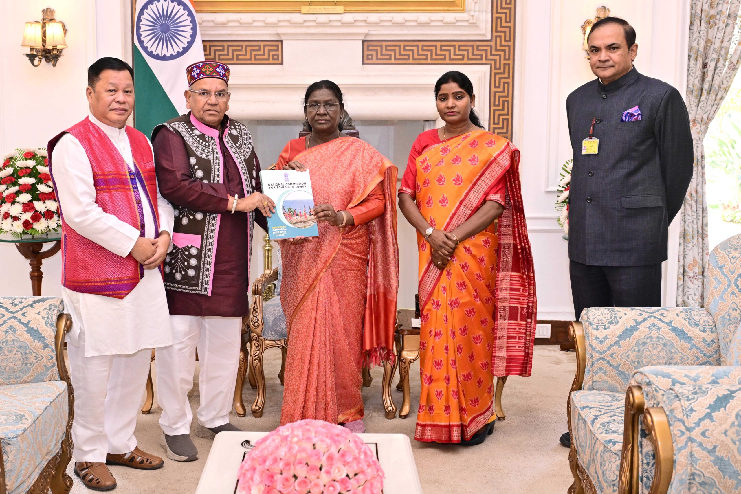 National Commission for Scheduled Tribes delegation led by Antar Singh Arya calls on President Droupadi Murmu