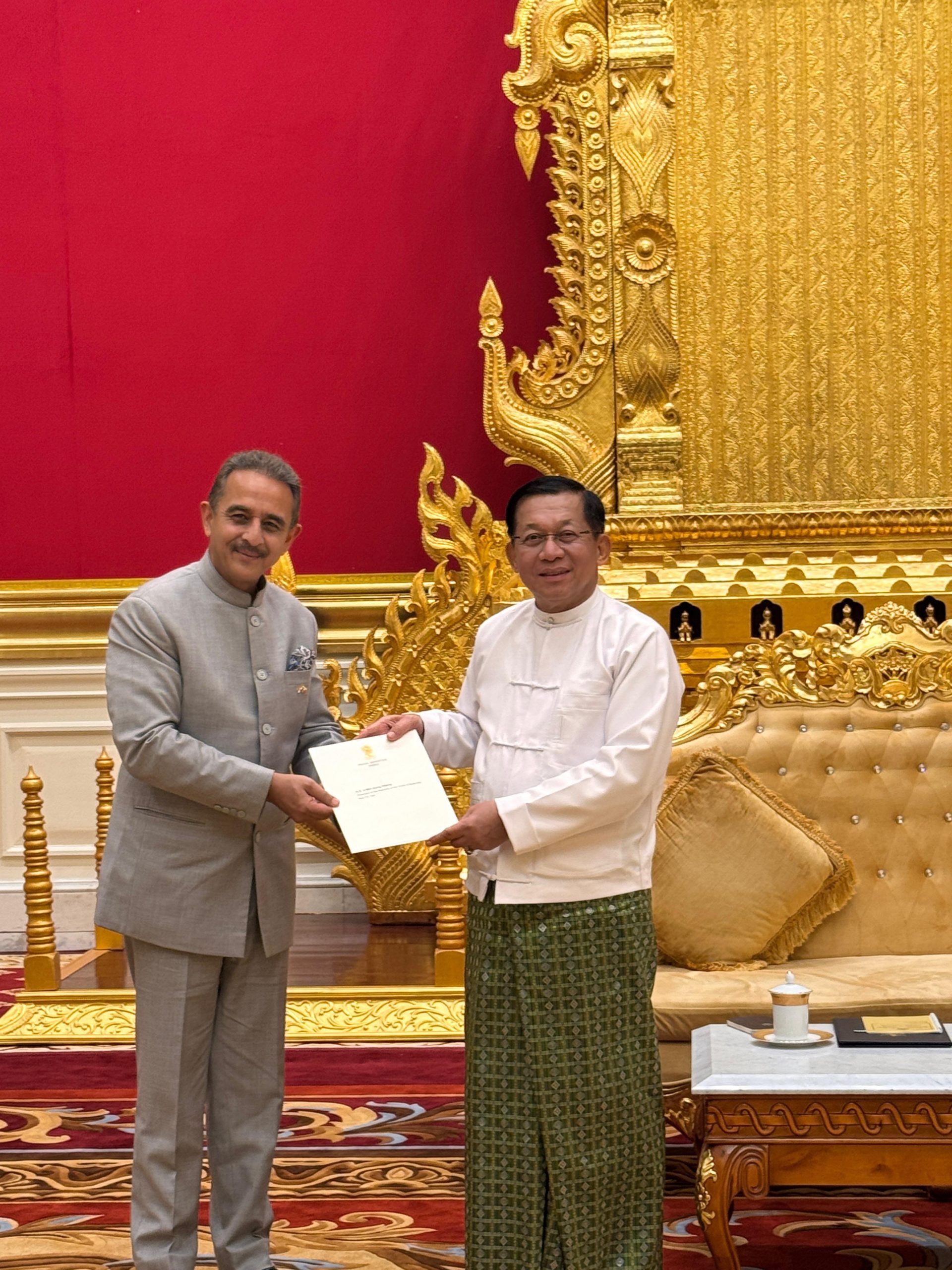 विदेश राज्य मंत्री कीर्ति वर्धन सिंह ने म्यांमार के राष्ट्रपति मिन आंग ह्लाइंग से मुलाकात की