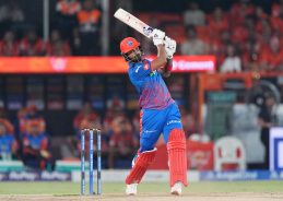 IPL: Match underway between Sun Risers Hyderabad and Delhi Capitals