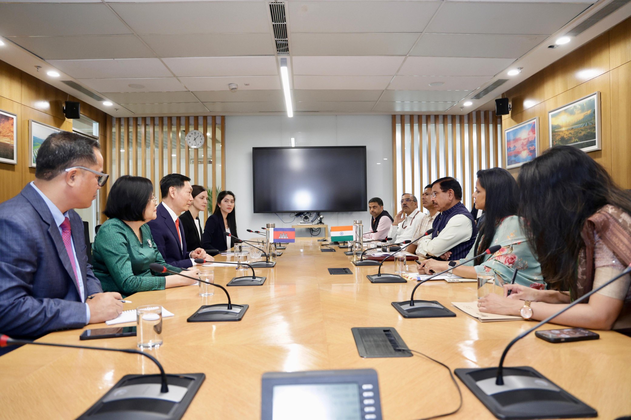 Union Minister Pralhad Joshi Meets Cambodian Mines and Energy Minister Keo Rottanak