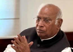 ECI issues show-cause notice to Mallikarjun Kharge over derogatory remarks against PM Modi