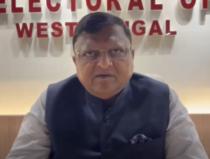 দ্বিতীয় দফা বিধানসভা নির্বাচনের আগে আইনশৃঙ্খলা রক্ষায় নজরদারি বাড়াতে নির্দেশ দিয়েছে নির্বাচন কমিশন