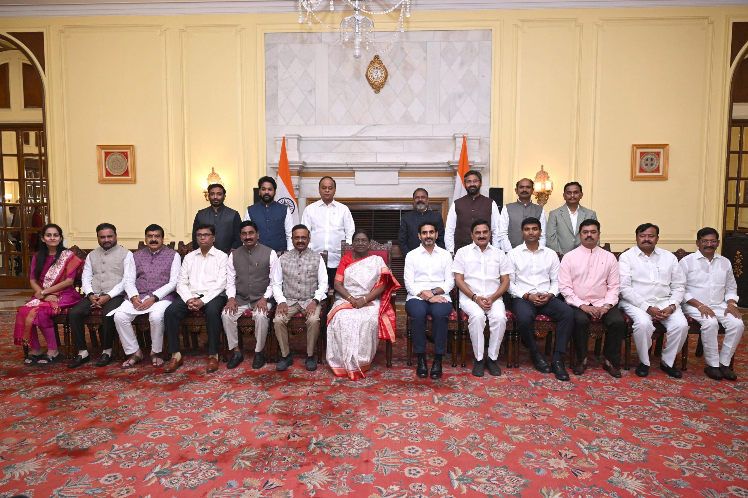 Delegation from Andhra Pradesh calls on President Droupadi Murmu at Rashtrapati Bhavan