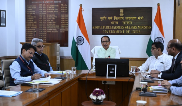 Union Agriculture Minister Says 9.25 Crore Farmer IDs Created Across 19 States