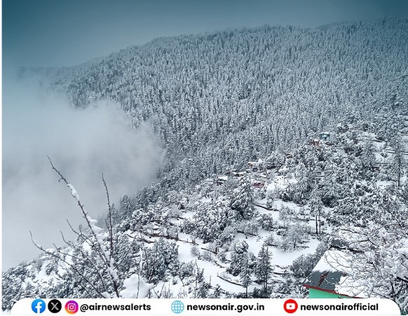 जम्मू-कश्मीर में ऊंचाई वाले इलाकों में ताजा हिमपात, मैदानी क्षेत्रों में बारिश