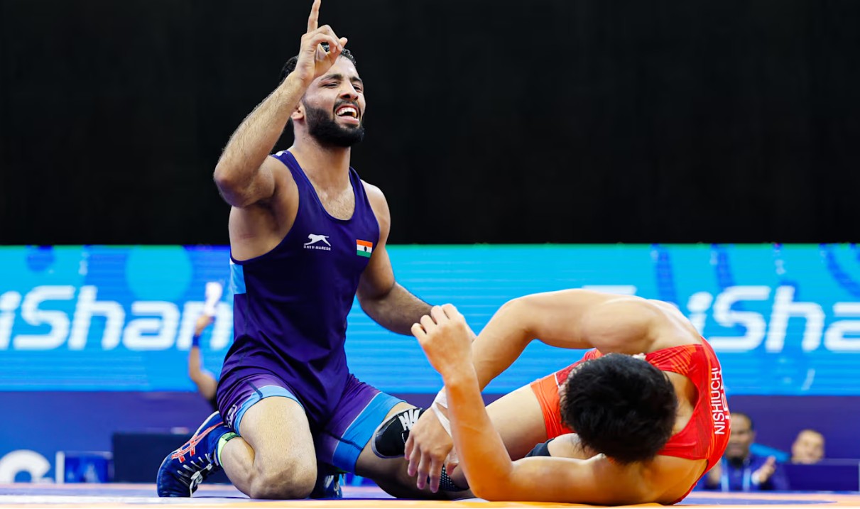 Asian Wrestling Championships: Sujeet Kalkal and Abhimanyou Mandwal win gold medals 