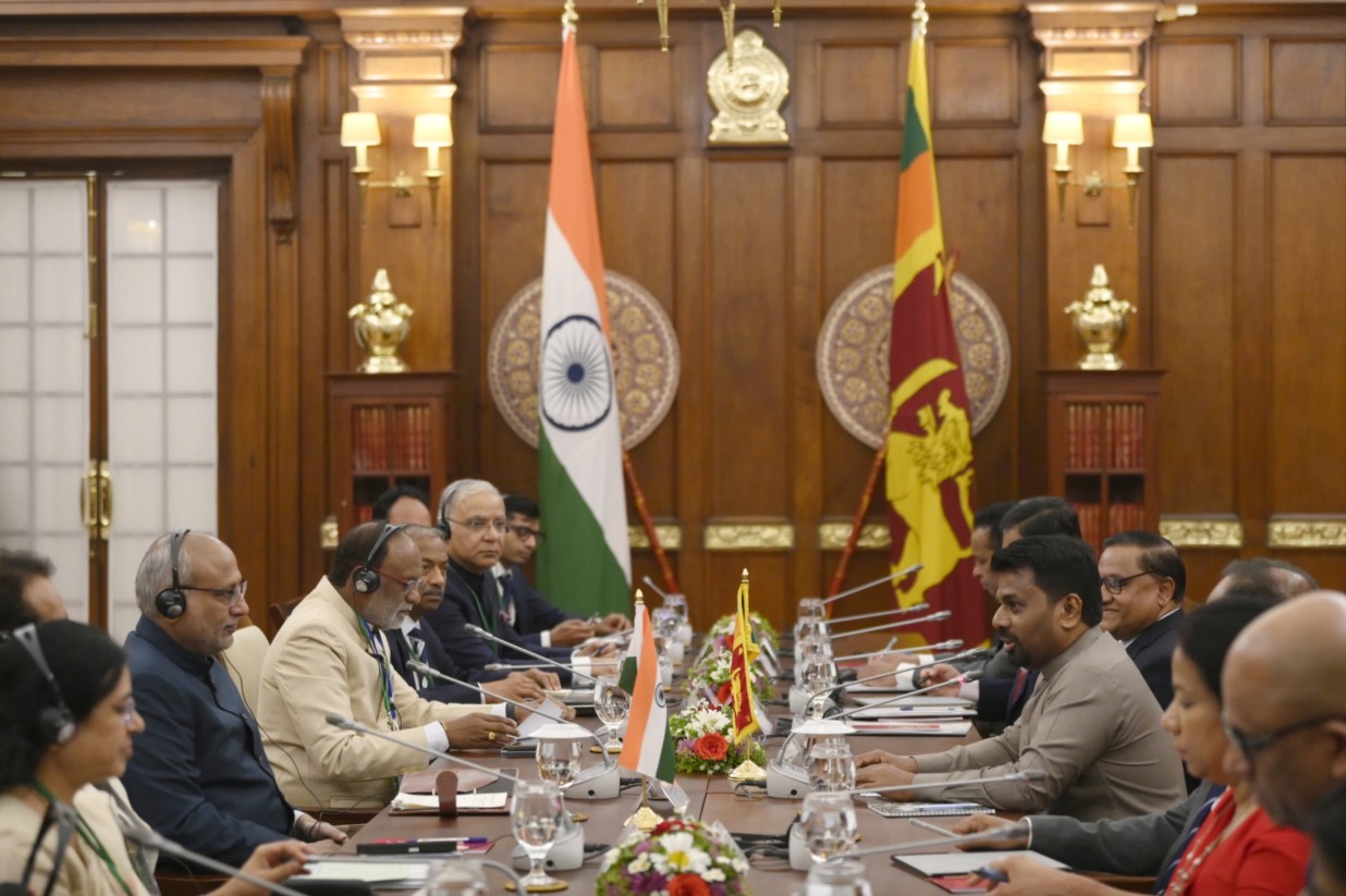भारत और श्रीलंका के बीच तेल पाइपलाइन लिंक पर हुई चर्चा