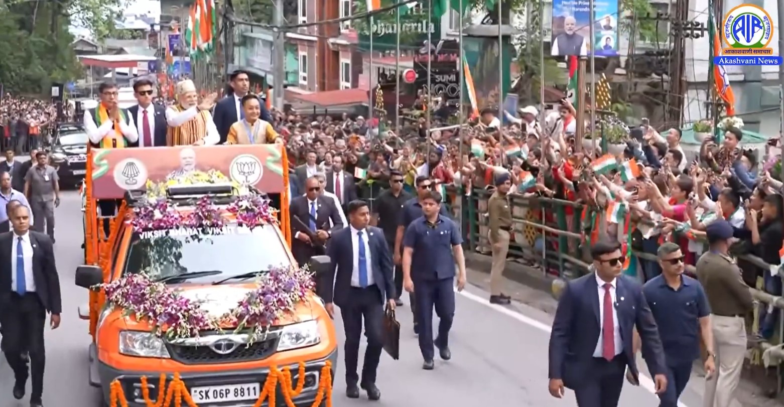 PM Modi greets people with folded hands in roadshow at Gangtok