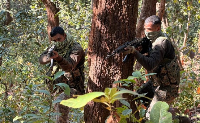 झारखंड: सारंडा जंगल में मुठभेड़ में 1,00,000 का इनामी माओवादी इसराइल पूर्ति ढेर