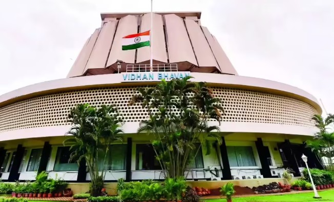 महाराष्ट्र विधान परिषद की 10 सीटों के लिए नामांकन दाखिल करने का आज अंतिम दिन