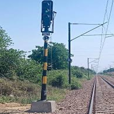 Railways: Speed boosted to 130 km/hr on Ghaziabad-Saharanpur Route with commissioning  of  Double Distant Signals