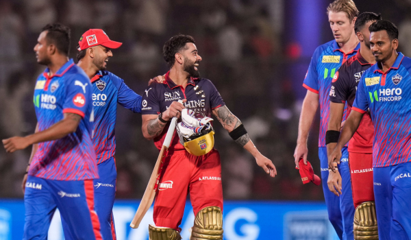 IPL: RCB ने दिल्ली कैपिटल्स को 9 विकेट से दी करारी शिकस्त