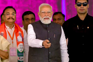 प्रधानमंत्री नरेंद्र मोदी ने उत्तर प्रदेश के हरदोई में गंगा एक्सप्रेसवे का उद्घाटन किया