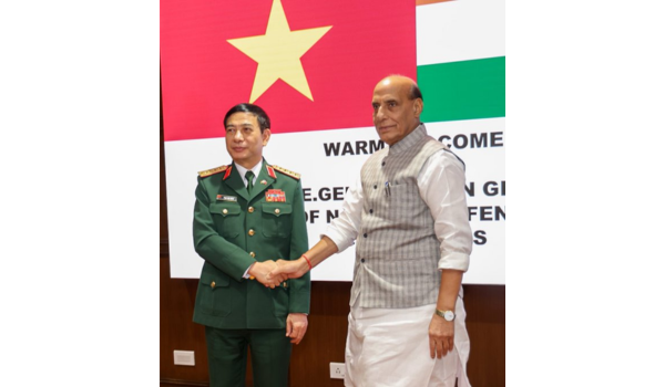 रक्षा मंत्री राजनाथ सिंह ने जनरल फान वान जियांग को वियतनाम के उप प्रधानमंत्री और राष्ट्रीय रक्षा मंत्री नियुक्त किए जाने पर बधाई दी