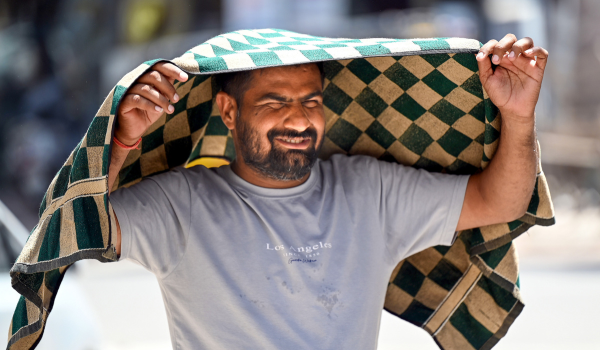 Maharashtra: IMD forecasts heatwave-like conditions in Vidarbha and Marathwada tomorrow
