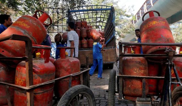 Delhi Govt imposes complete ban on sale of LPG cylinders directly from godowns