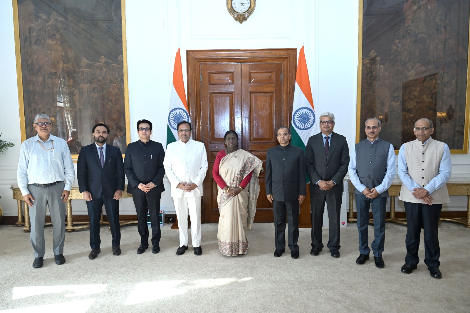 President Murmu participates in self-enumeration initiative of Government for Census 2027