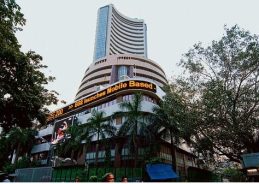 घरेलू शेयर सूचकांक में डेढ़ प्रतिशत की गिरावट दर्ज की गई