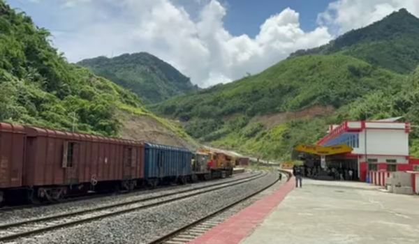 First milk freight train carrying Amul products reaches Jammu and Kashmir from Gujarat