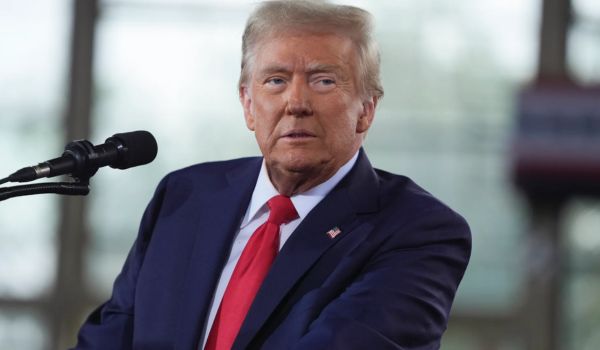 US President Trump warns of strikes on Iran’s power plants on April 7 if Strait of Hormuz remains closed 