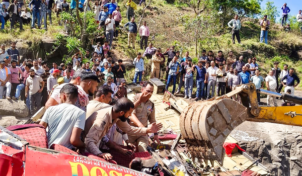President Murmu, VP Radhakrishnan, PM Modi express grief at loss of lives in bus accident in J&K 
