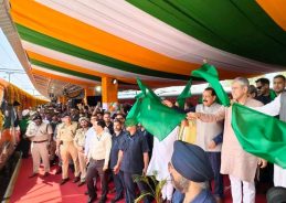 Railway Minister Ashwini Vaishnaw flags off extended Srinagar-Jammu Vande Bharat Express service