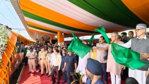 Railway Minister Ashwini Vaishnaw flags off extended Srinagar-Jammu Vande Bharat Express service