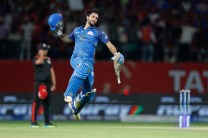 ধর্মশালায় আইপিএল ক্রিকেটের গতকালের ম্যাচে  মুম্বই ইন্ডিয়ান্স  ৬ ইউকেটে হারিয়ে দিয়েছে পাঞ্জাব কিংসকে।