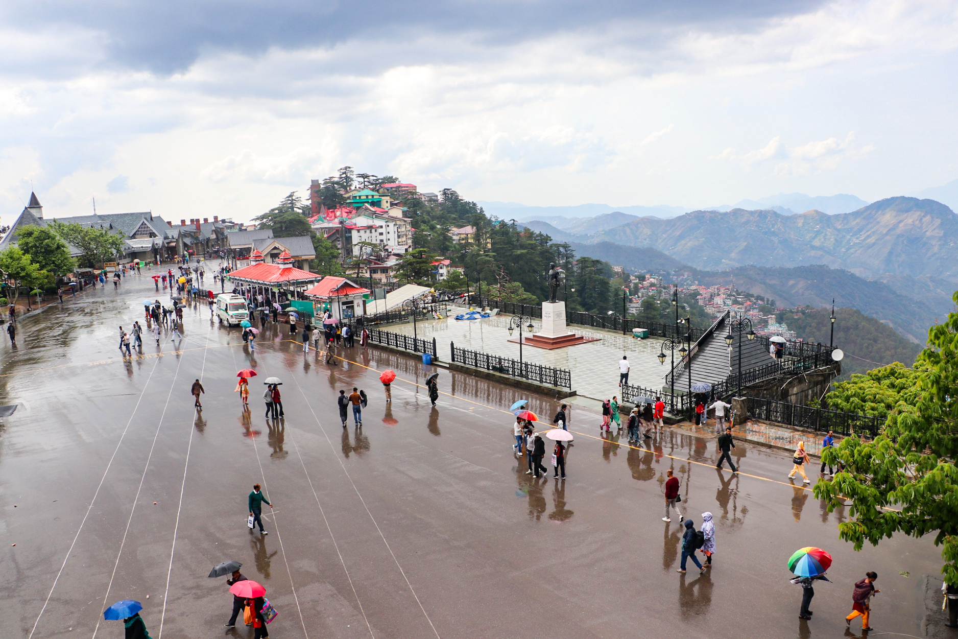 देश के कई हिस्सों में मूसलाधार बारिश का अनुमान