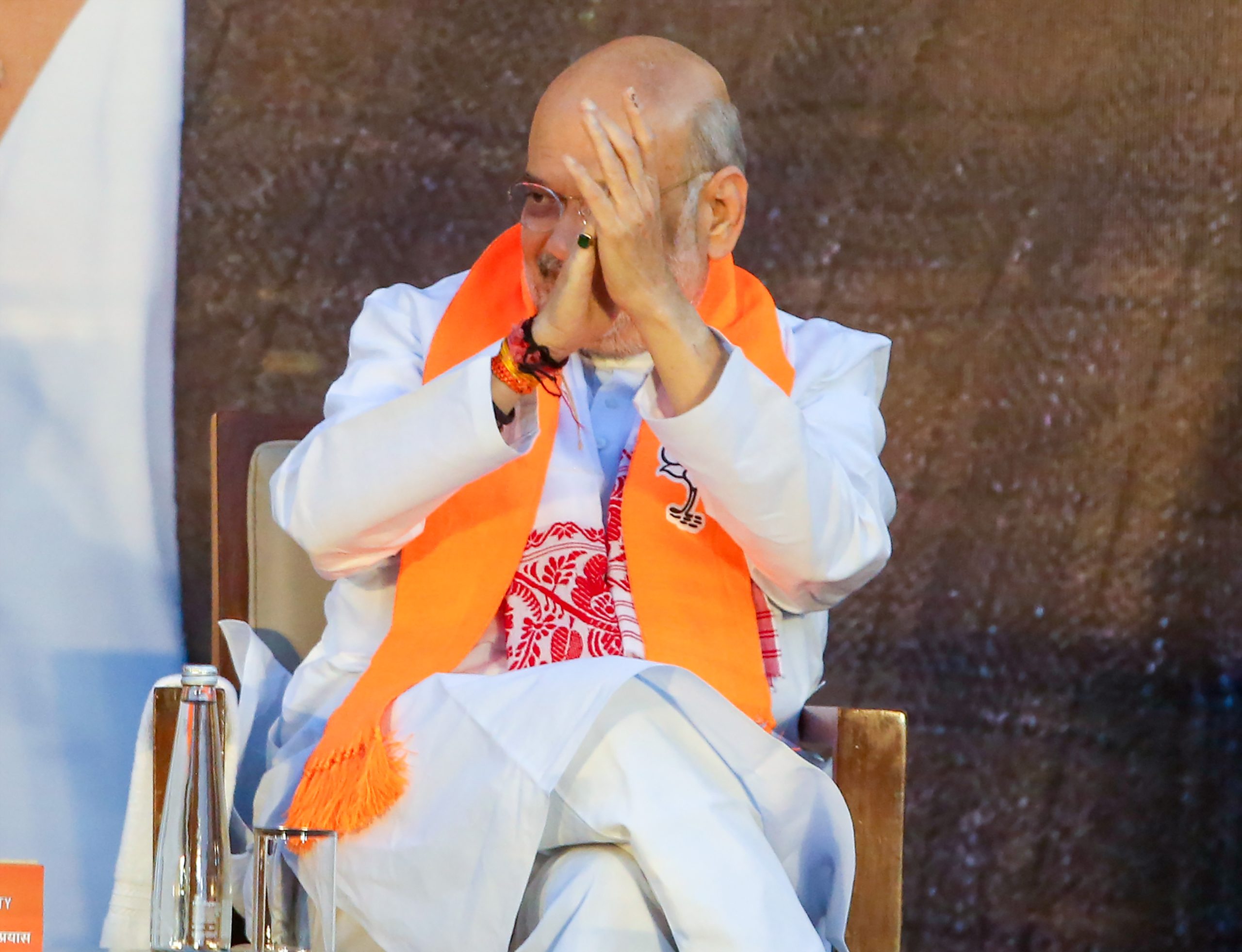 রাজ্যে নতুন সরকার গঠনের তোড়জোড় শুরু হয়েছে। ৯-ই মে শপথ গ্রহণ।