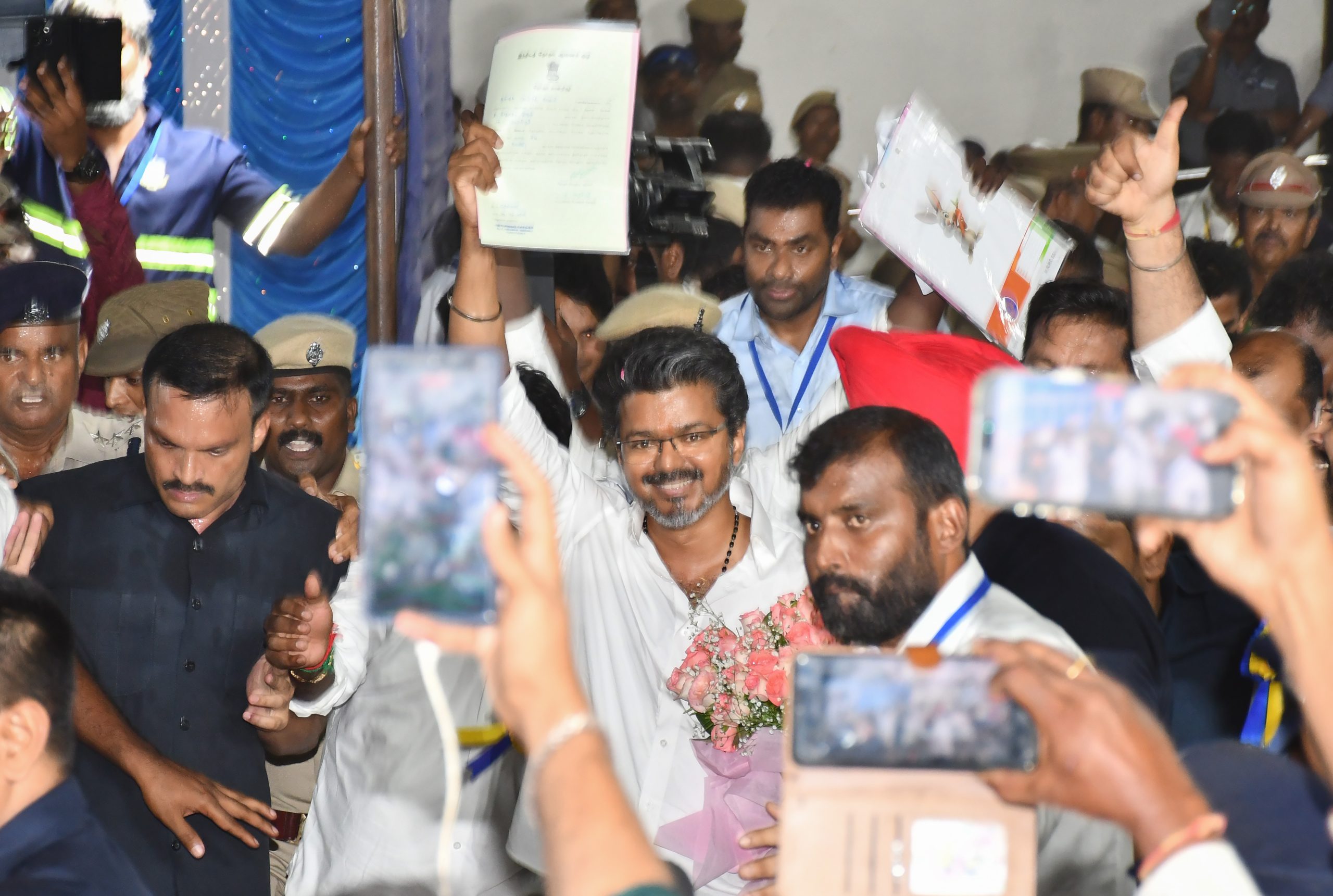 तमिलनाडु में विधानसभा चुनाव परिणाम घोषित होने के बाद सरकार गठन को लेकर राजनीतिक गतिविधियां तेज़