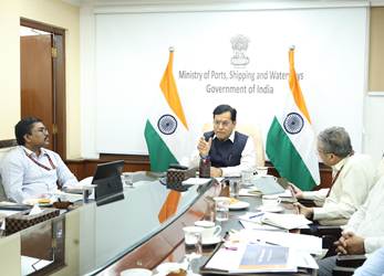 देश में वॉटर मेट्रो सेवाओं की शुरुआत को लेकर केंद्रीय मंत्री सर्बानंद सोनोवाल ने समीक्षा बैठक की