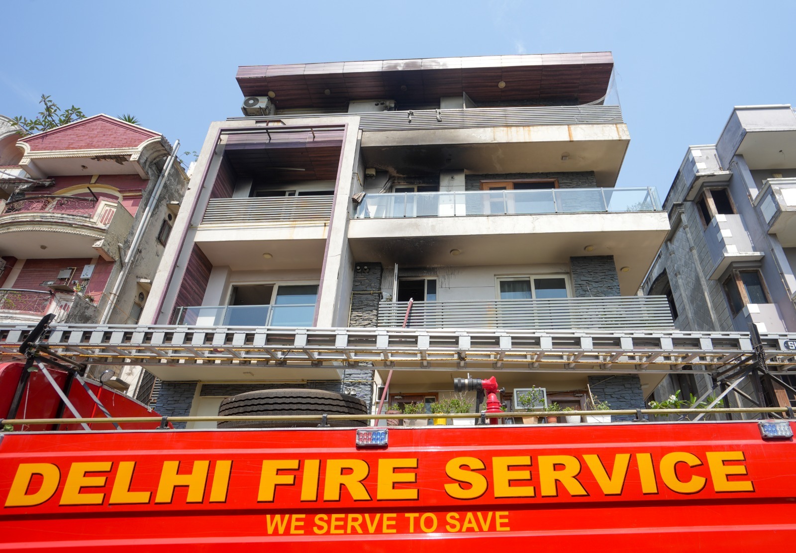 Massive fire claims 9 lives in Vivek Vihar area of Delhi