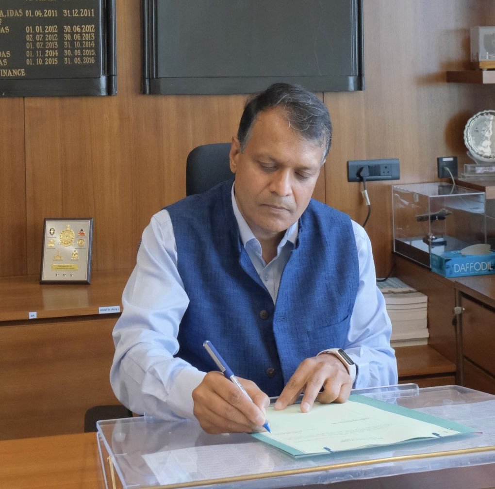 विश्‍वजीत सहाय ने रक्षा वित्त सचिव का पद संभाला